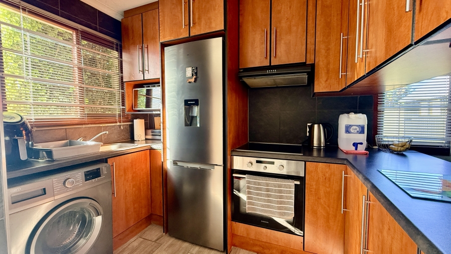 2 Bedroom Property for Sale in Sherwood Eastern Cape